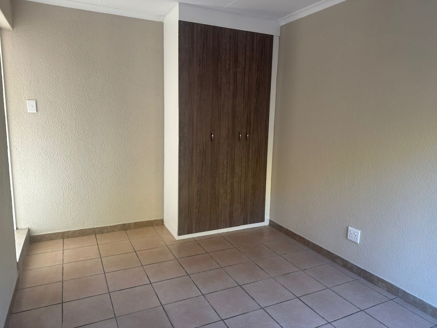 To Let 3 Bedroom Property for Rent in Safari Gardens North West